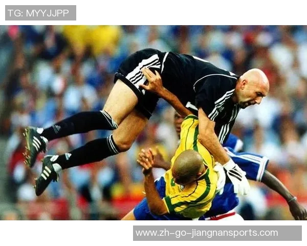 顶级球星展现足球过人艺术震撼瞬间全面解析精彩技艺 顶级球星展现足球过人艺术震撼瞬间全面解析精彩技艺